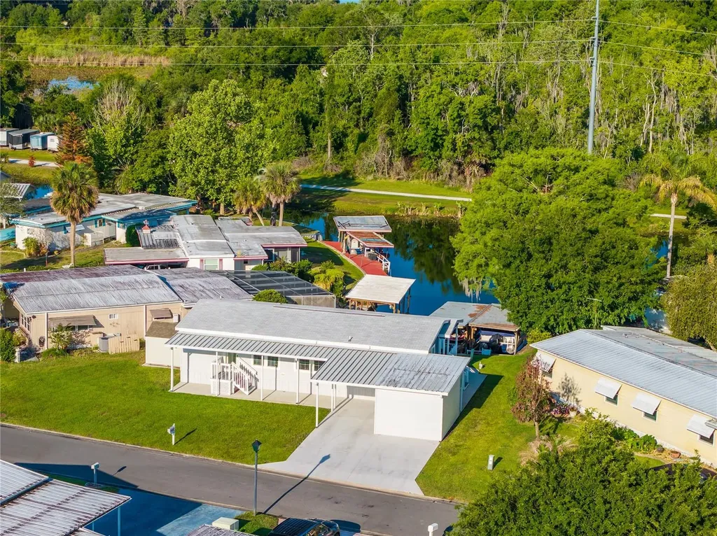 31609 Terrace Drive Tavares FL 32778
