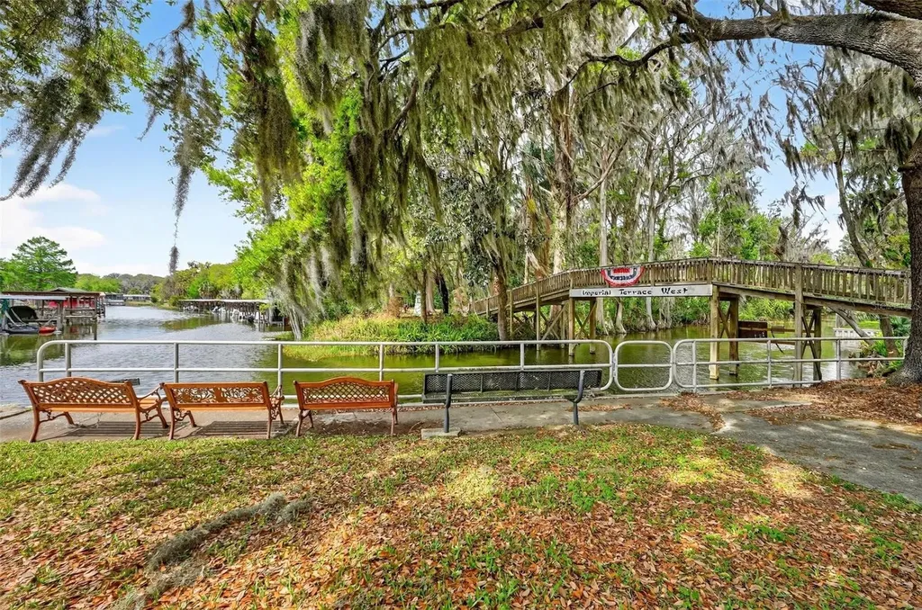 31609 Terrace Drive Tavares FL 32778