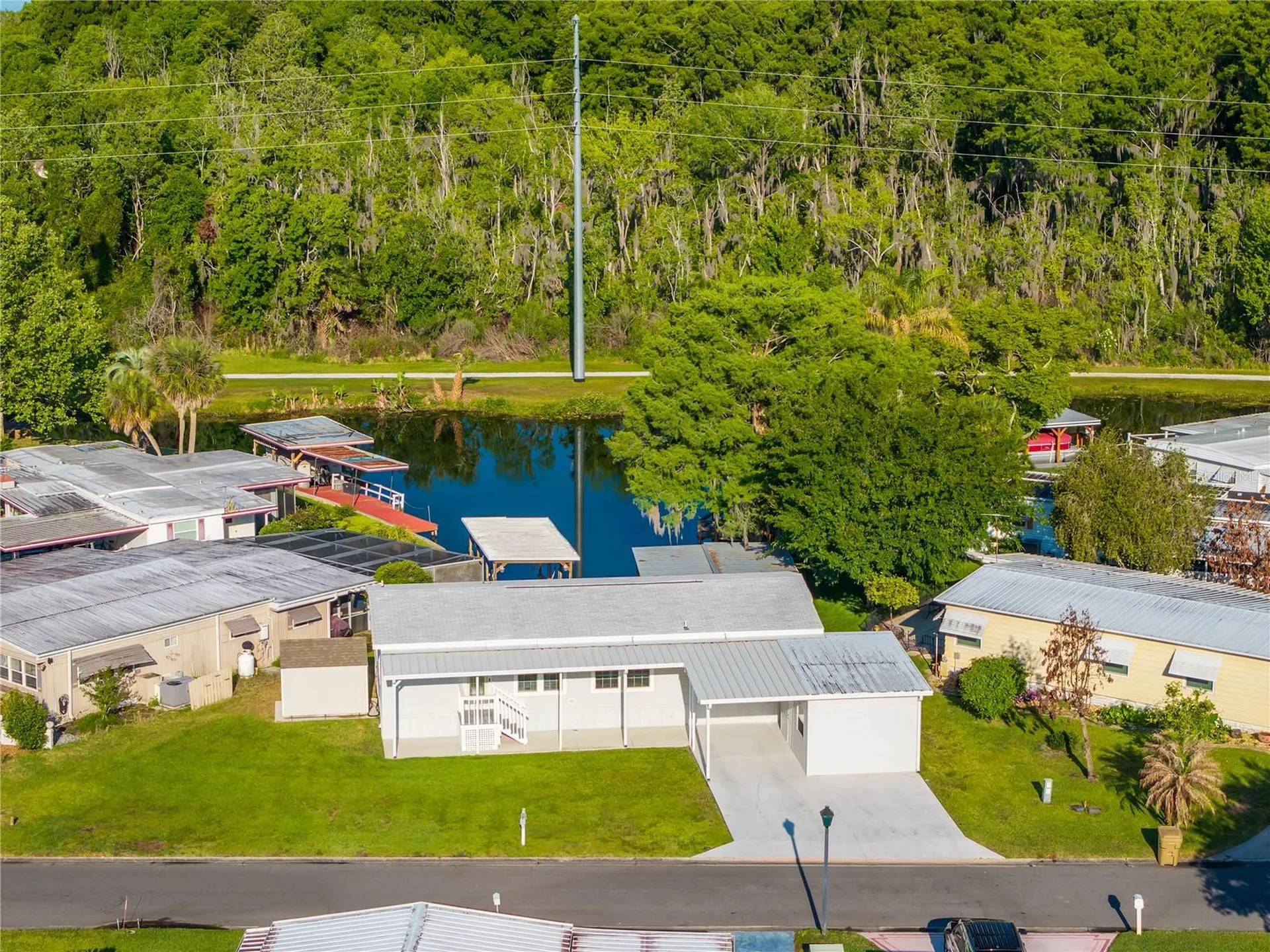 31609 Terrace Drive Tavares FL 32778