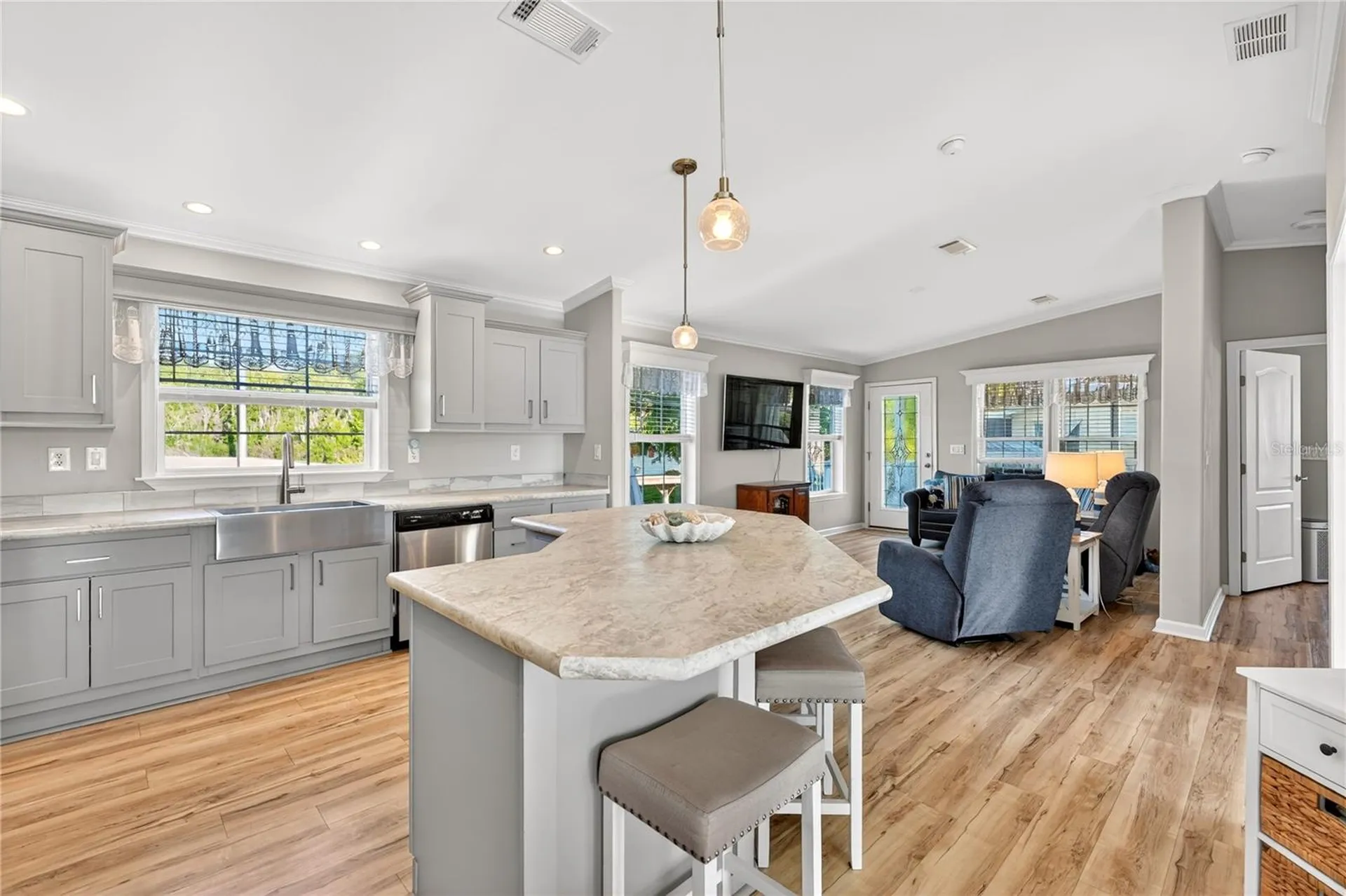 31609 Terrace Drive Tavares FL 32778