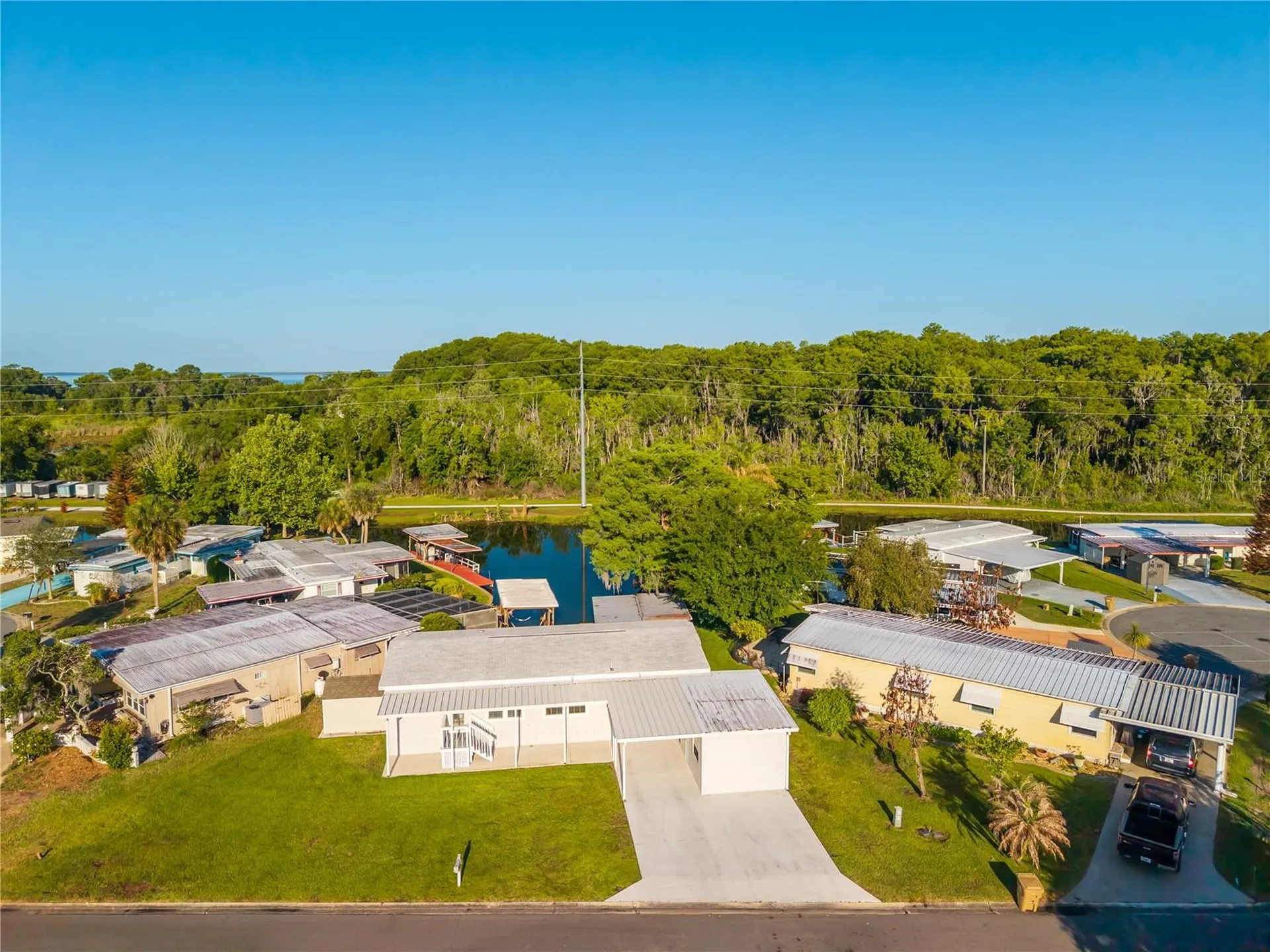 31609 Terrace Drive Tavares FL 32778
