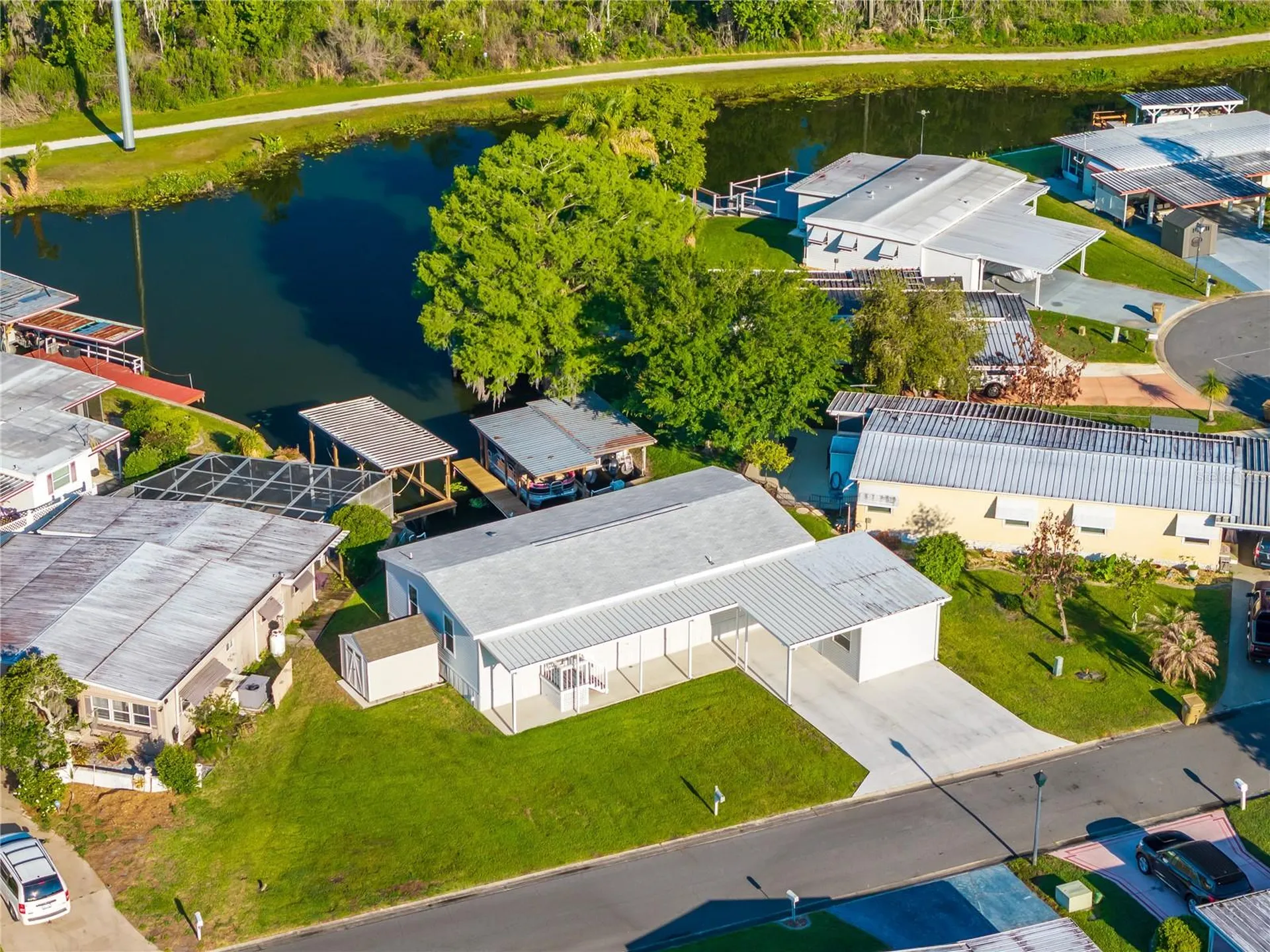 31609 Terrace Drive Tavares FL 32778