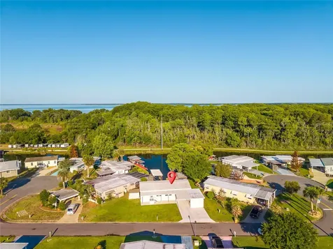 31609 Terrace Drive Tavares FL 32778