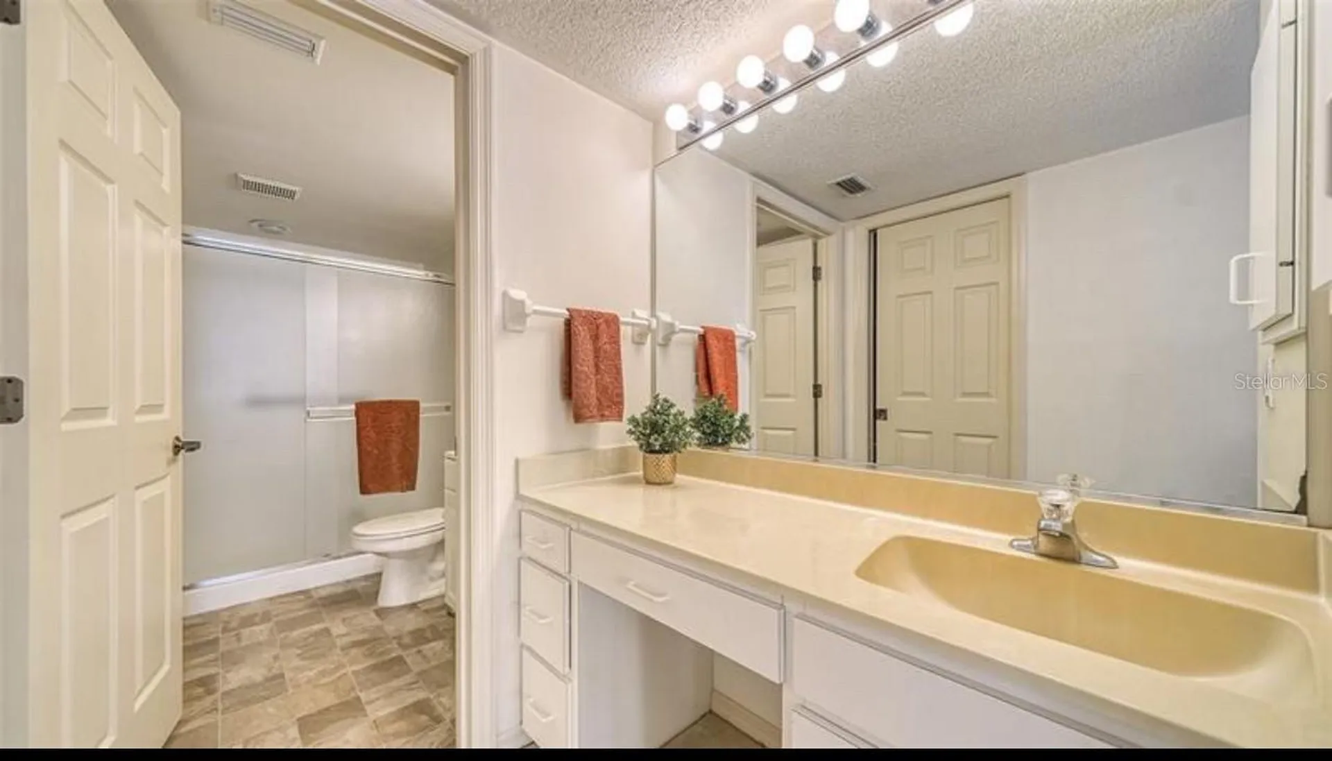 5655 Sheffield Greene Circle Sarasota FL 34235