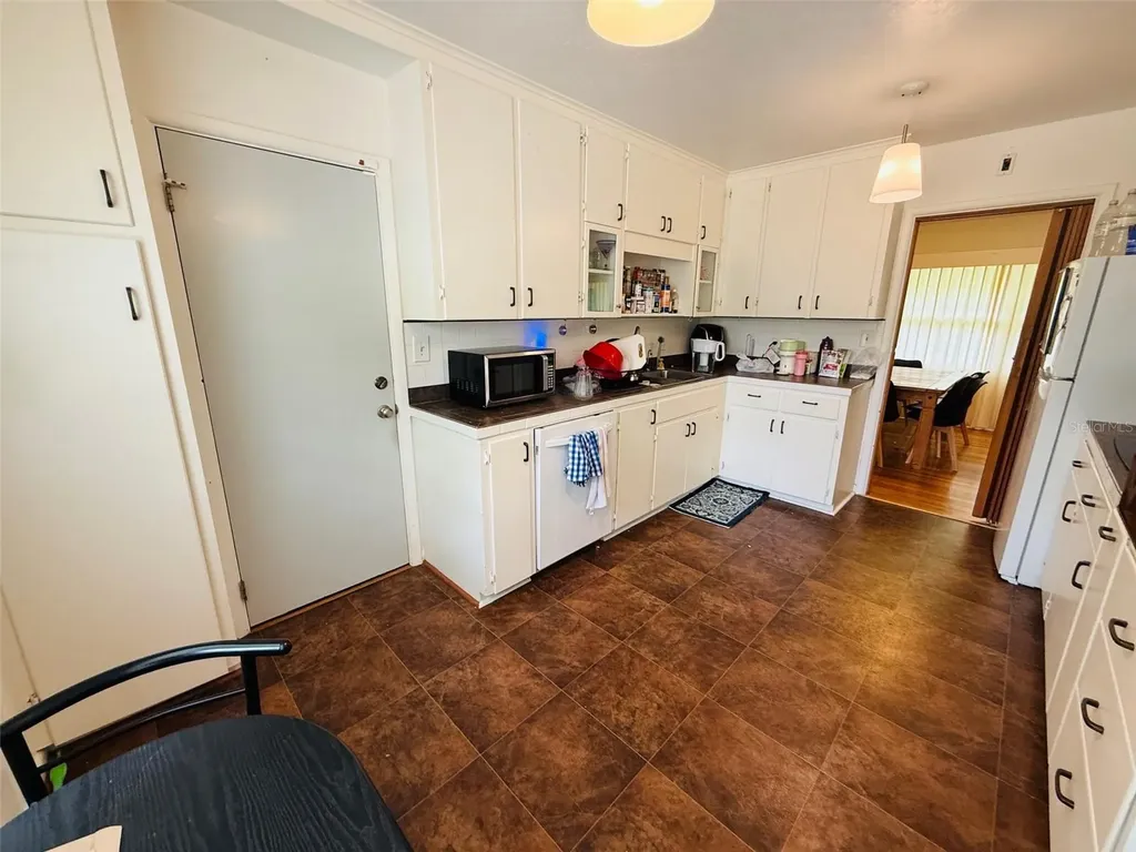 3028 NW 1st Avenue Gainesville FL 32607
