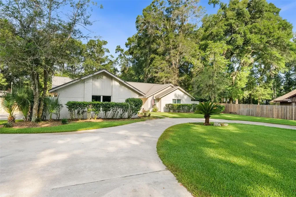 110 NE 53rd Court Ocala FL 34470