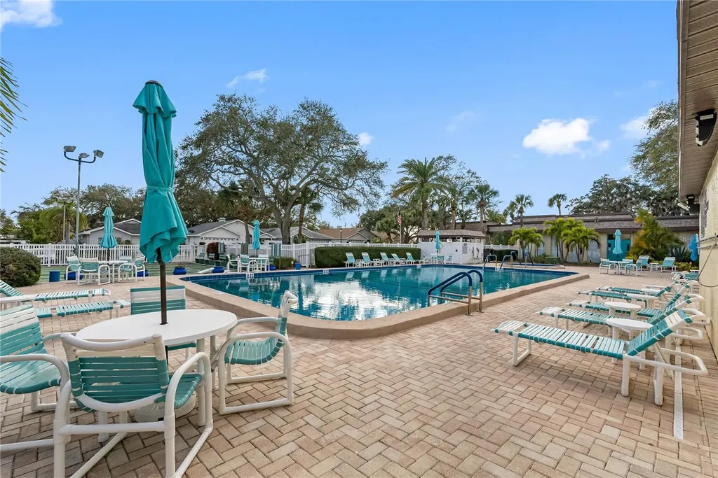 11485 Oakhurst Road Largo FL 33774