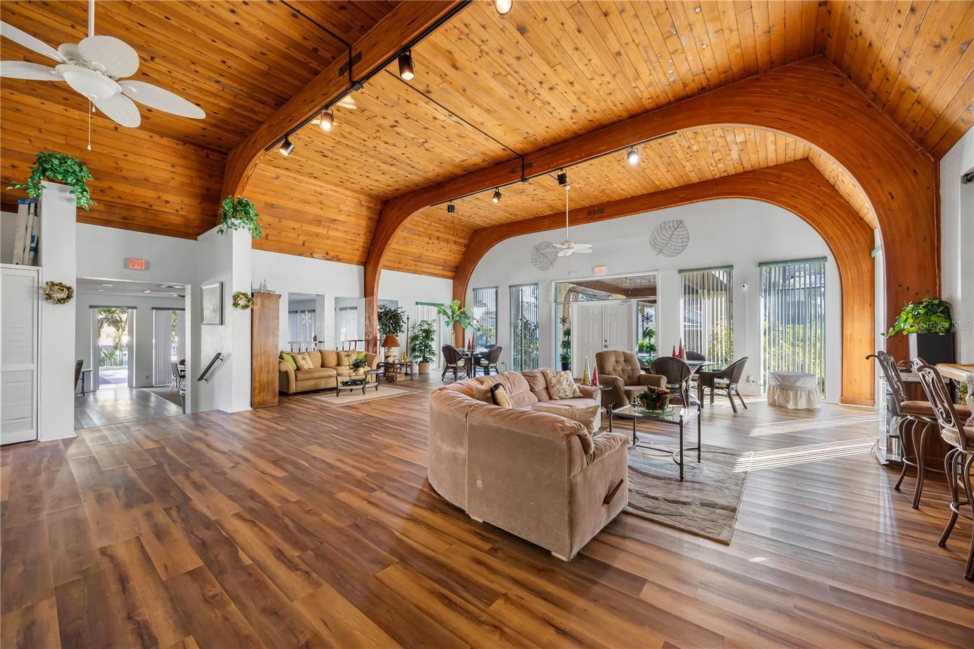 11485 Oakhurst Road Largo FL 33774