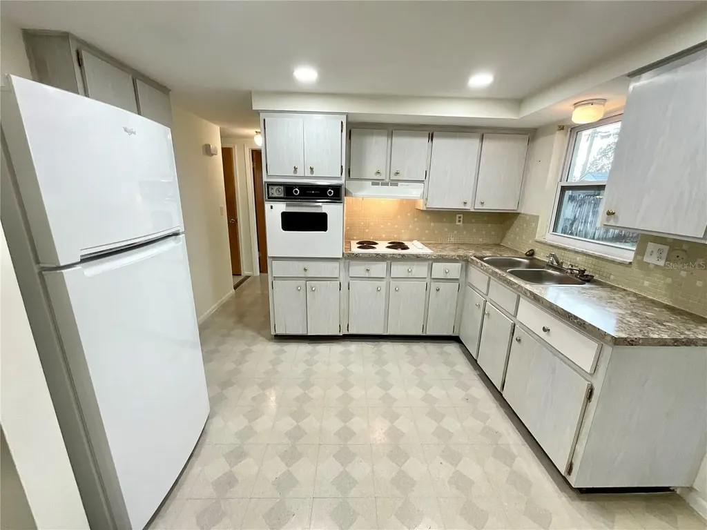 4810 Flora Avenue Holiday FL 34690