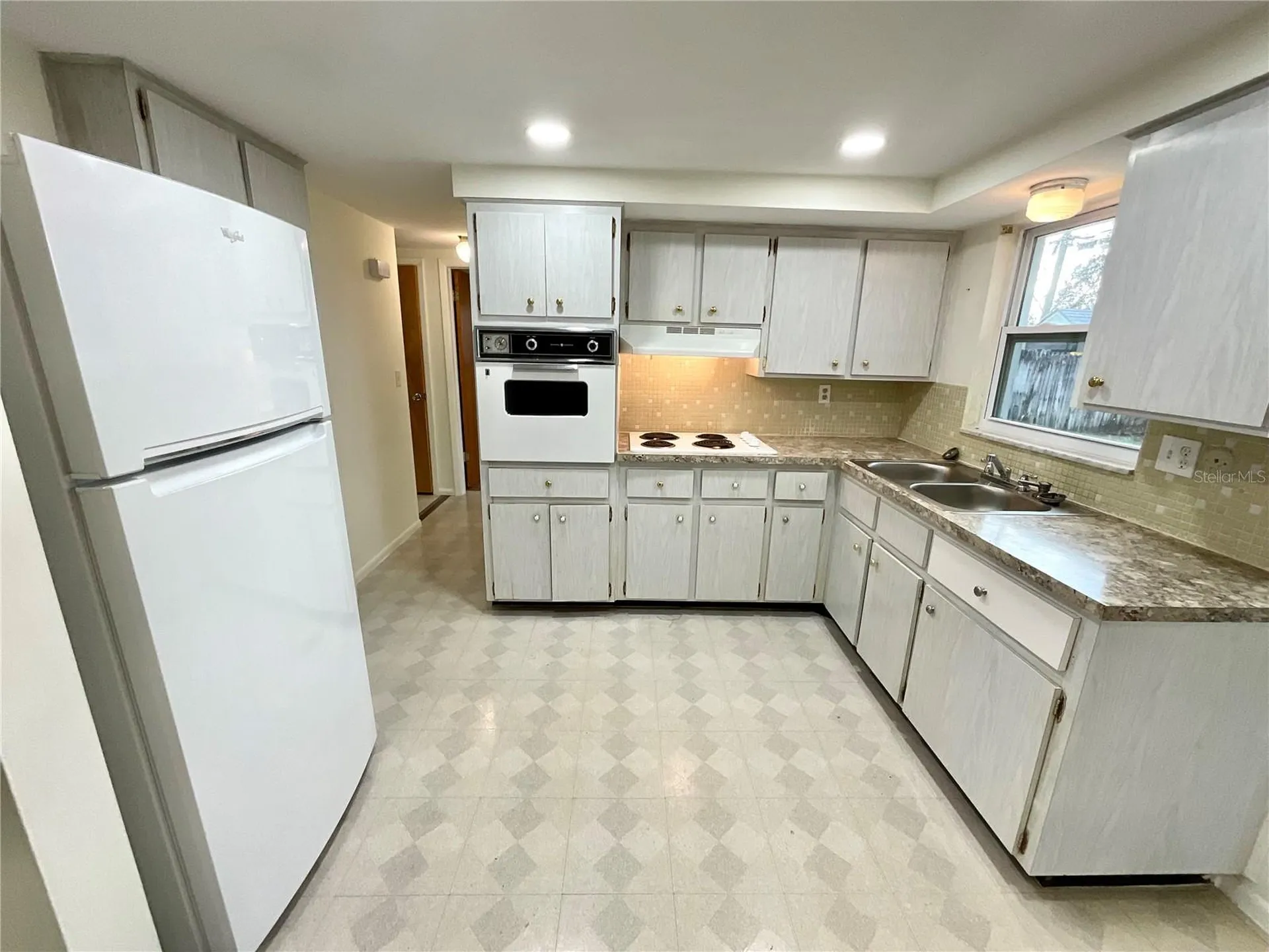 4810 Flora Avenue Holiday FL 34690