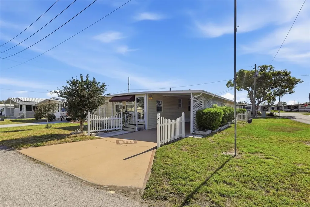 5246 Amanda Street Zephyrhills FL 33542