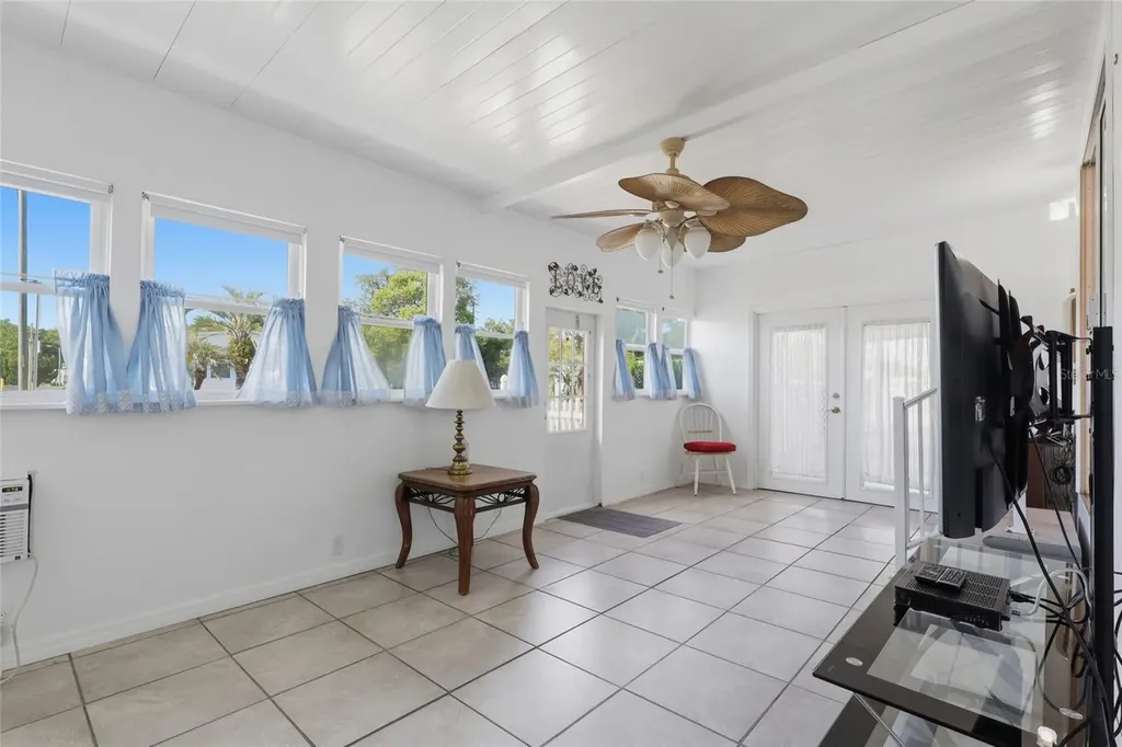 5246 Amanda Street Zephyrhills FL 33542