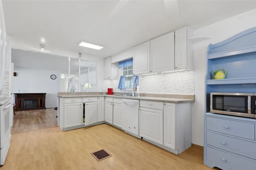 5246 Amanda Street Zephyrhills FL 33542