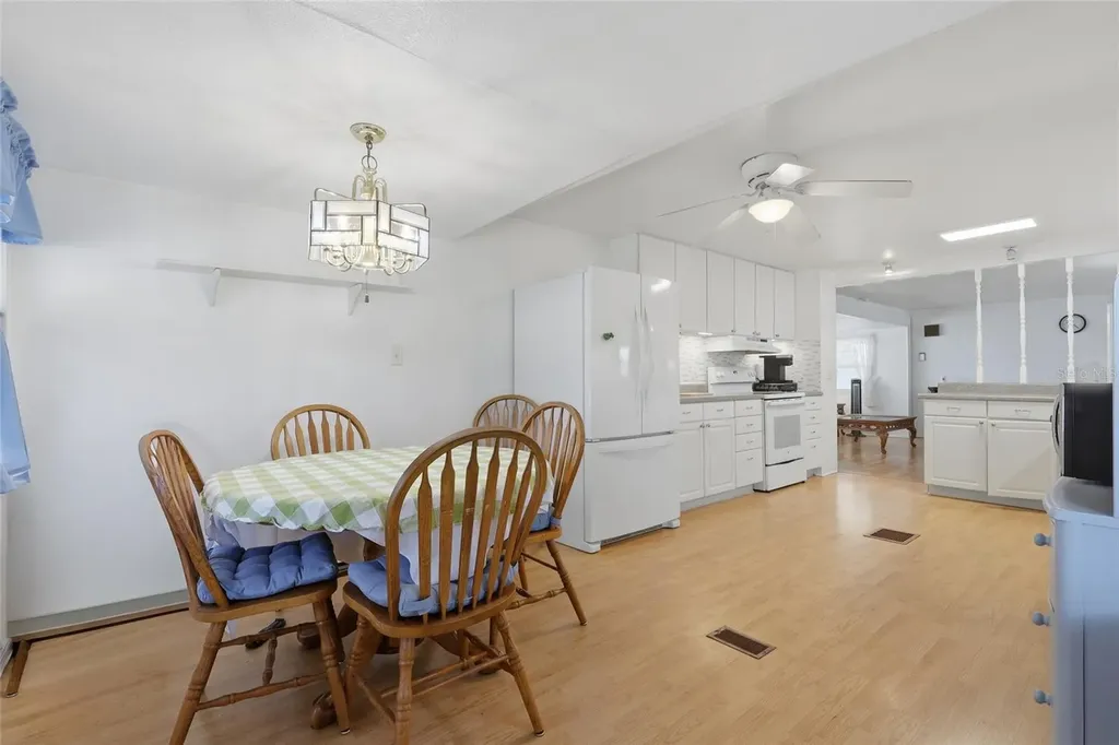 5246 Amanda Street Zephyrhills FL 33542