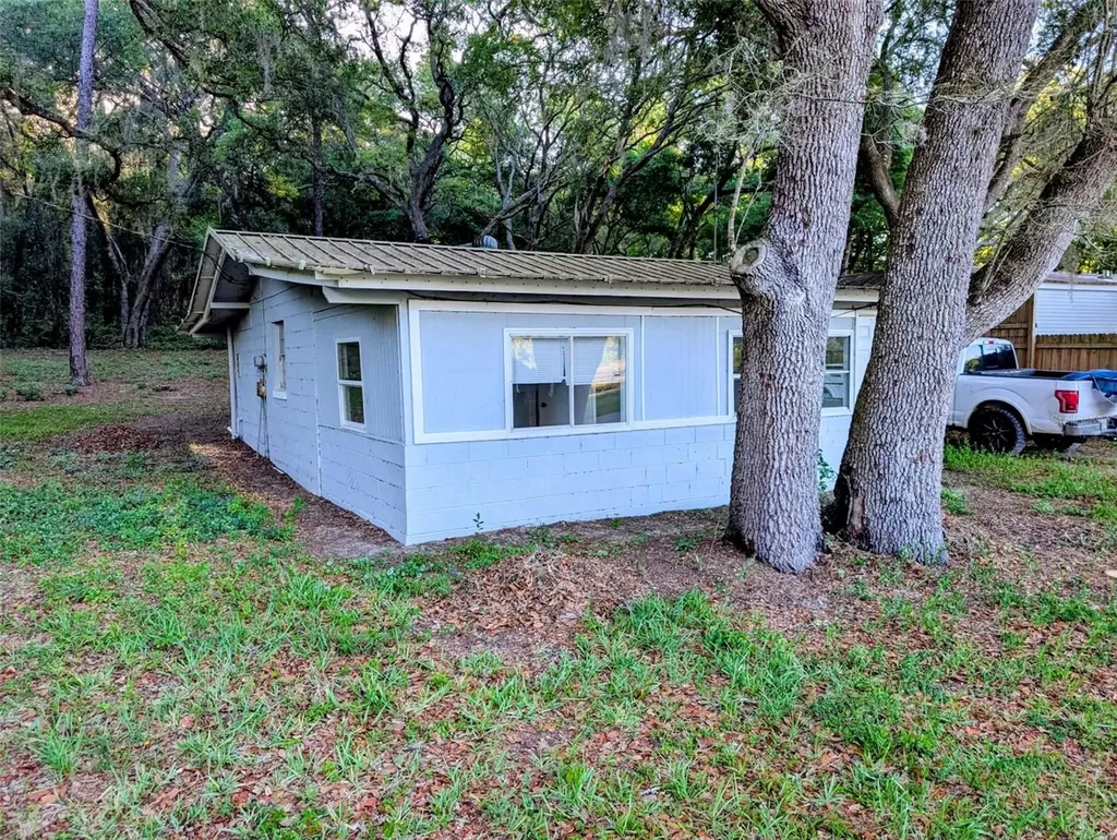 17247 SE 284th Terrace Umatilla FL 32784