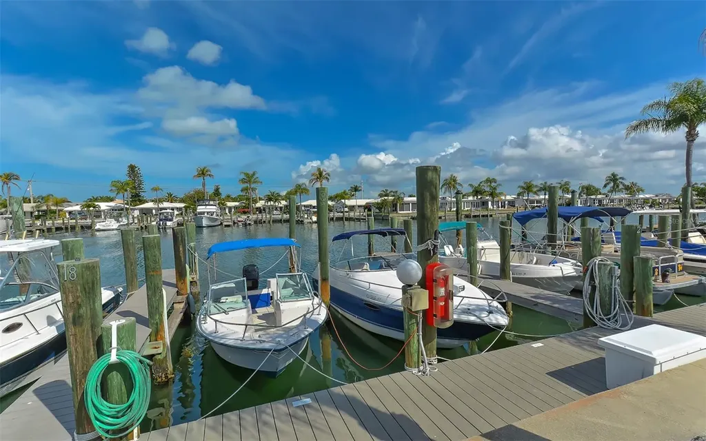 925 Spanish Drive N Longboat Key FL 34228