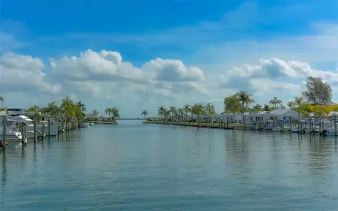 925 Spanish Drive N Longboat Key FL 34228