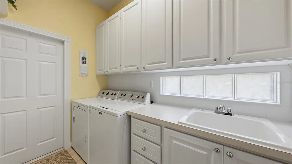8080 Cardena Lane Sarasota FL 34238