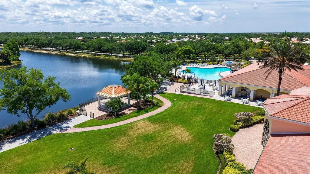 8080 Cardena Lane Sarasota FL 34238