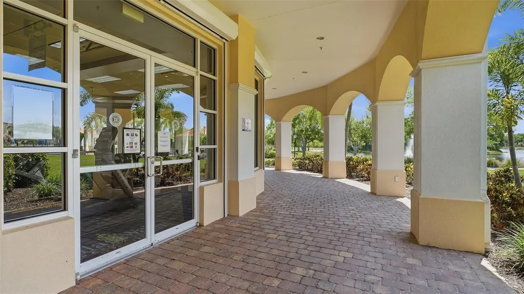 8080 Cardena Lane Sarasota FL 34238