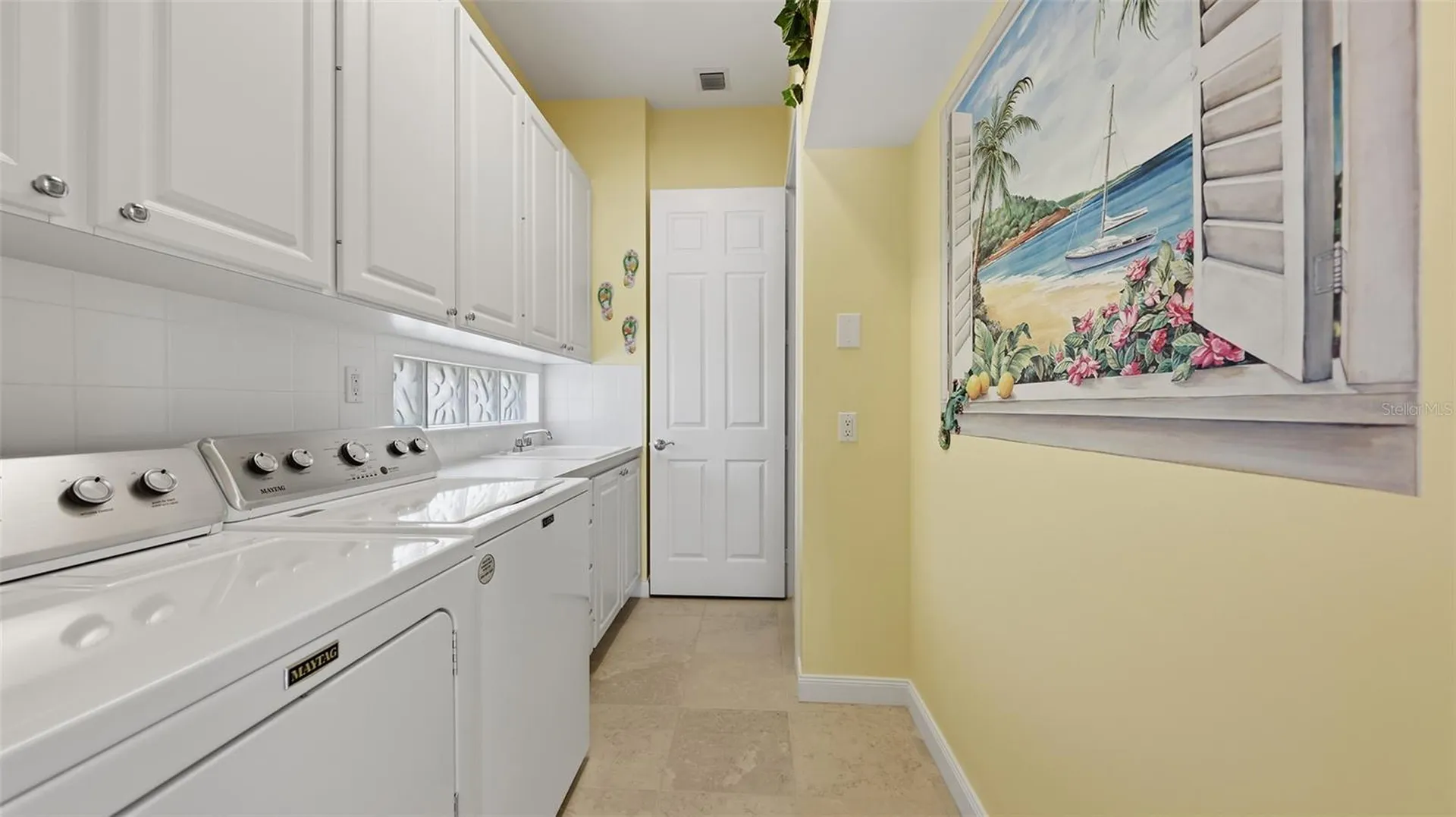 8080 Cardena Lane Sarasota FL 34238