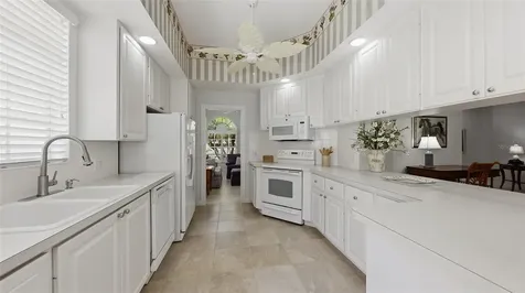 8080 Cardena Lane Sarasota FL 34238