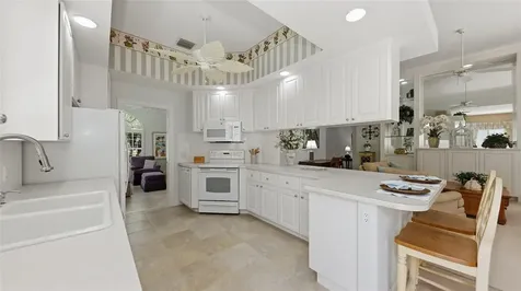 8080 Cardena Lane Sarasota FL 34238