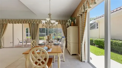 8080 Cardena Lane Sarasota FL 34238