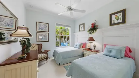 8080 Cardena Lane Sarasota FL 34238