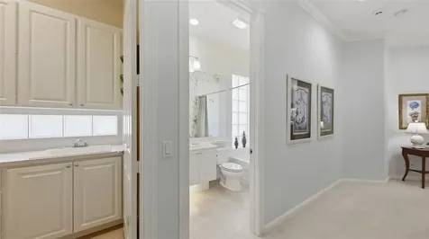 8080 Cardena Lane Sarasota FL 34238