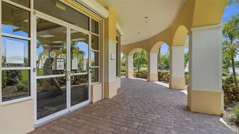 8080 Cardena Lane Sarasota FL 34238