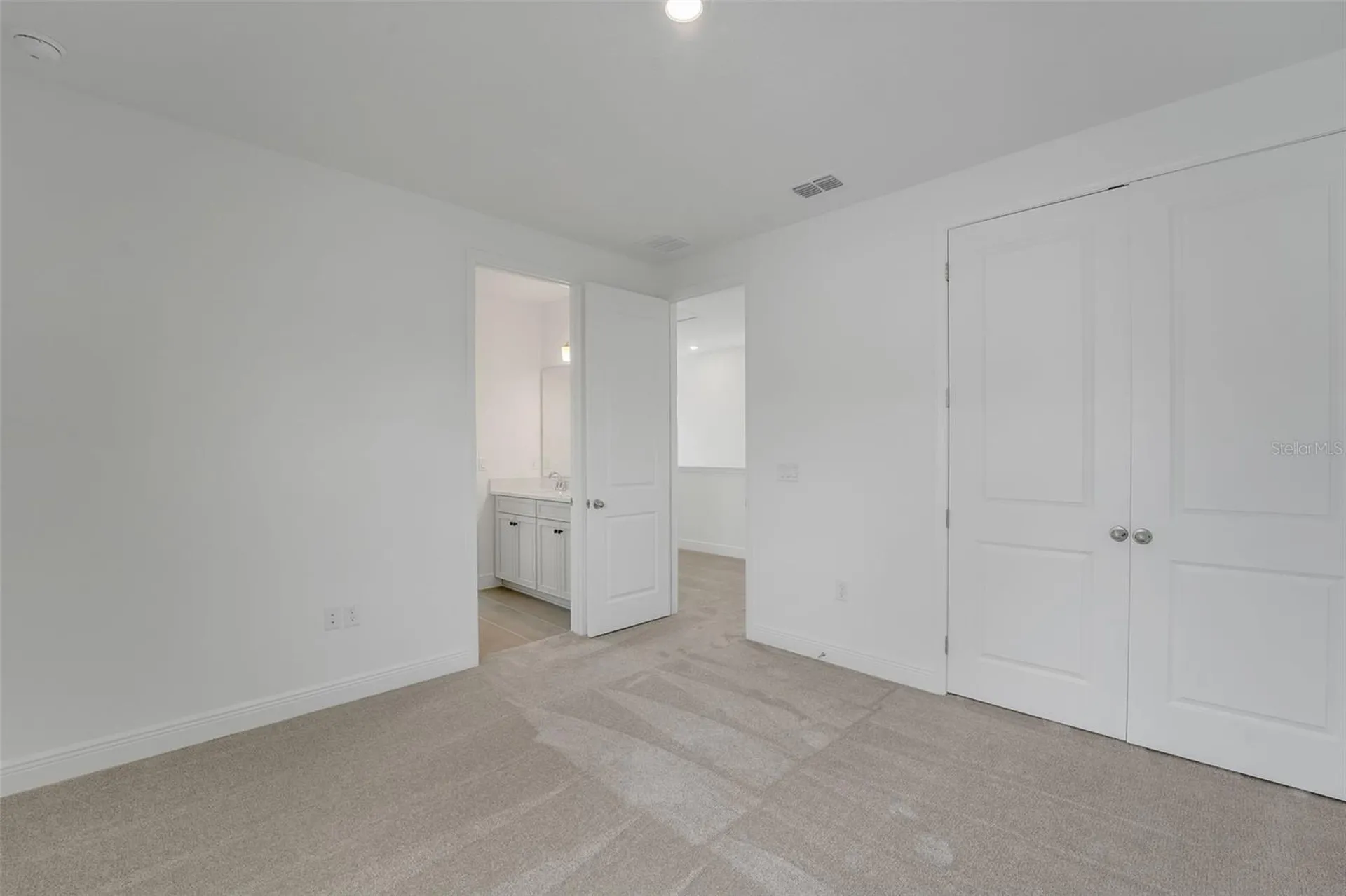 9853 Peebles Street Orlando FL 32827