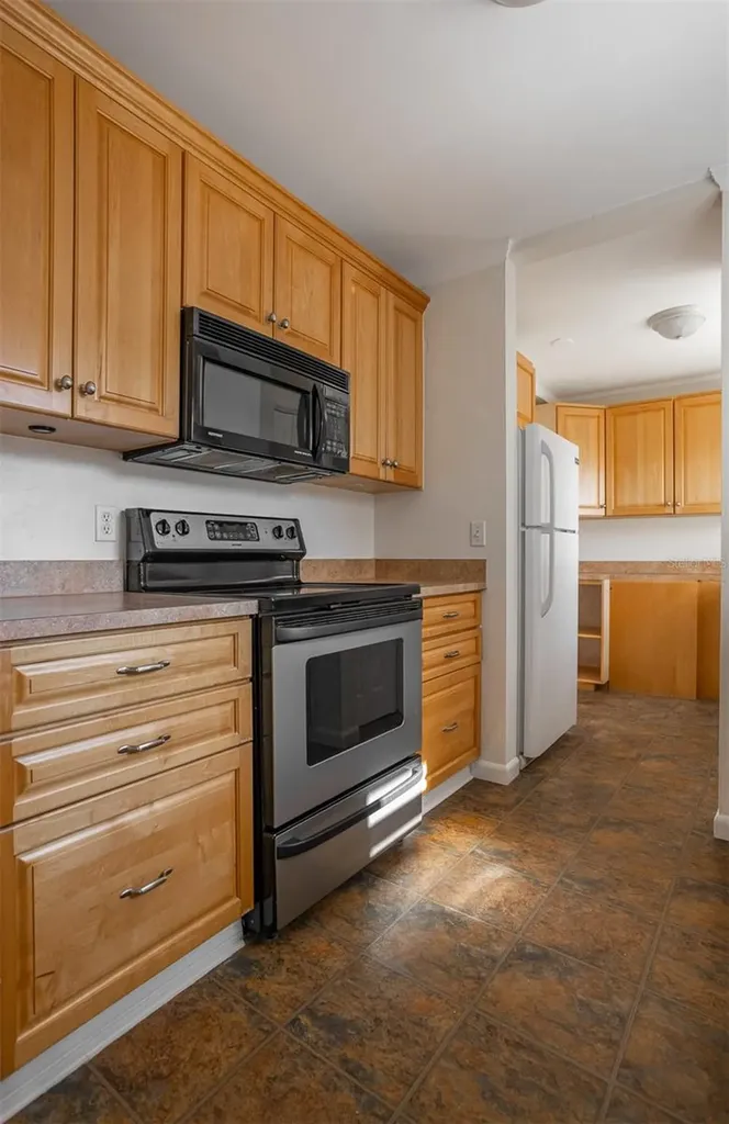 9317 Crestview Street Seminole FL 33772
