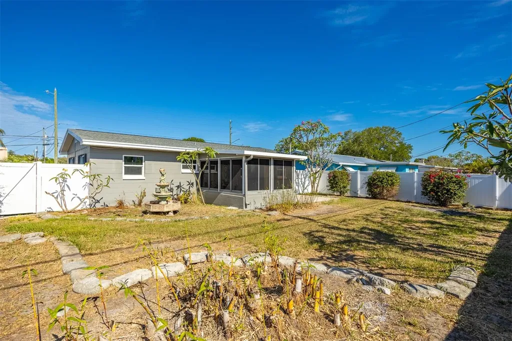9317 Crestview Street Seminole FL 33772