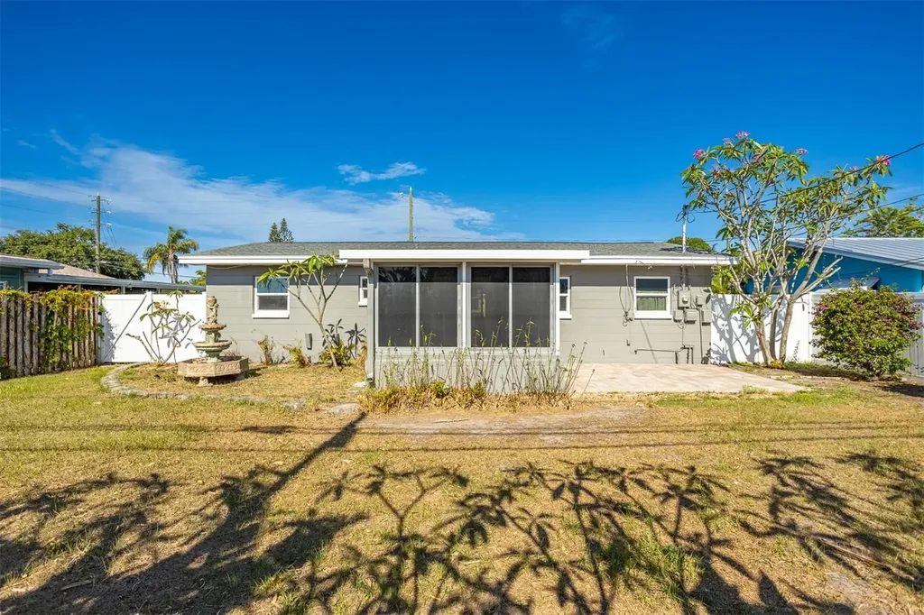9317 Crestview Street Seminole FL 33772