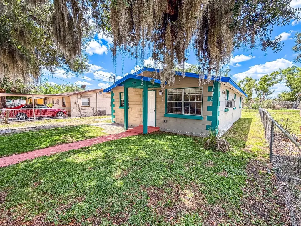225 W Northside Drive Lake Wales FL 33853