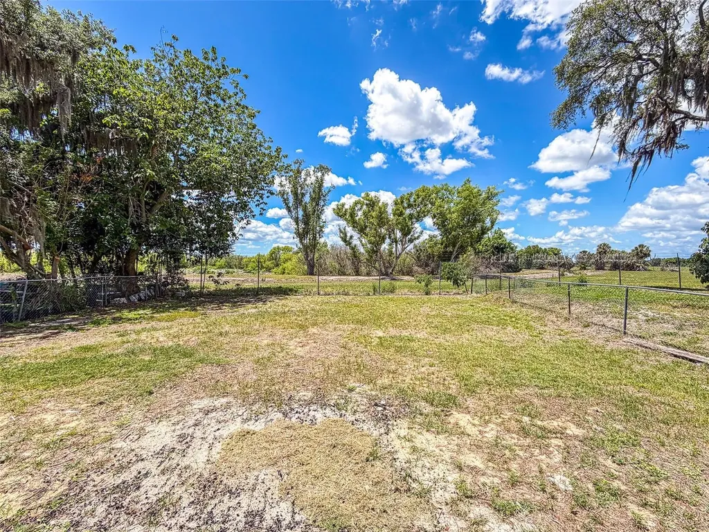 225 W Northside Drive Lake Wales FL 33853