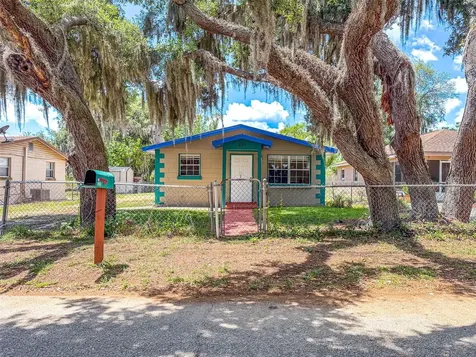 225 W Northside Drive Lake Wales FL 33853