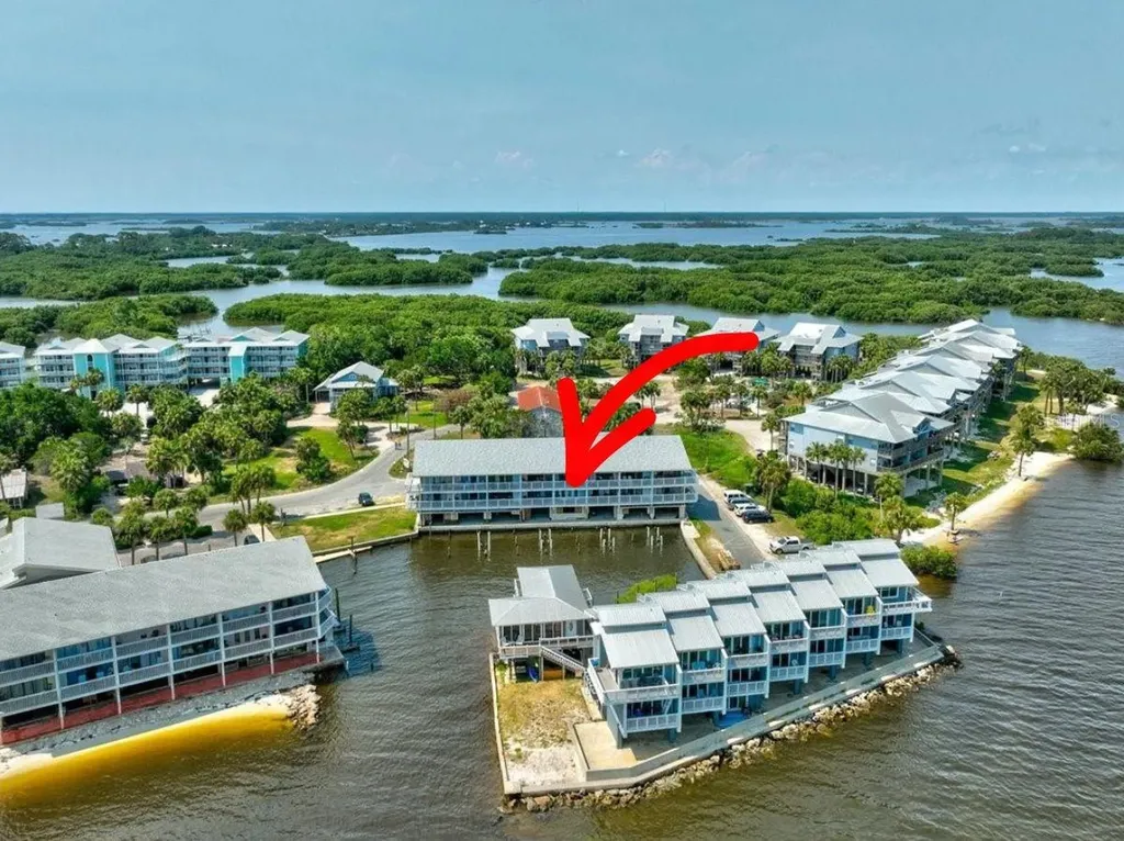 82 2nd Street Cedar Key FL 32625