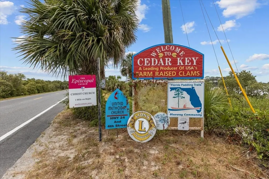 82 2nd Street Cedar Key FL 32625