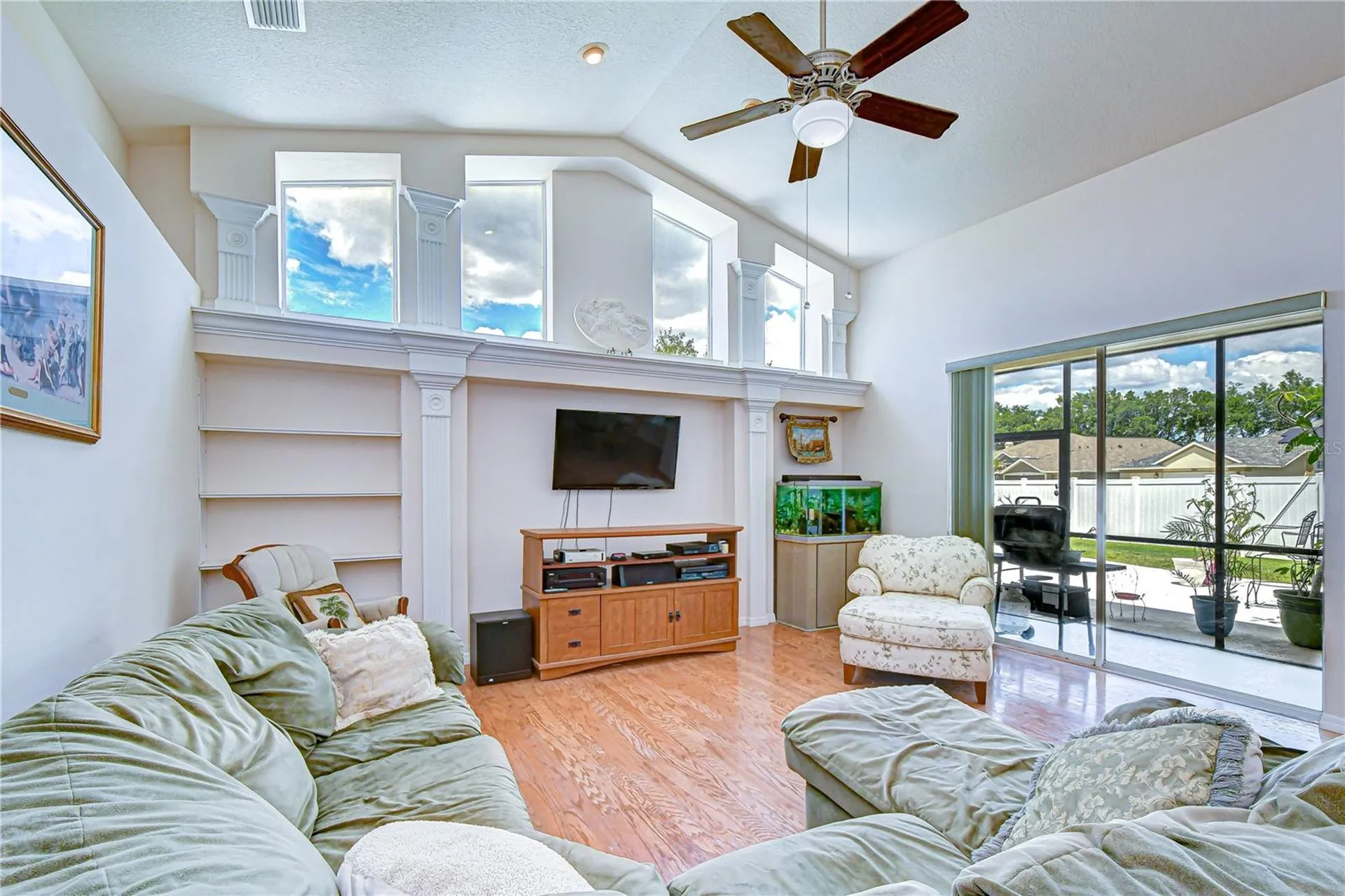 2833 Mossy Timber Trail Valrico FL 33596