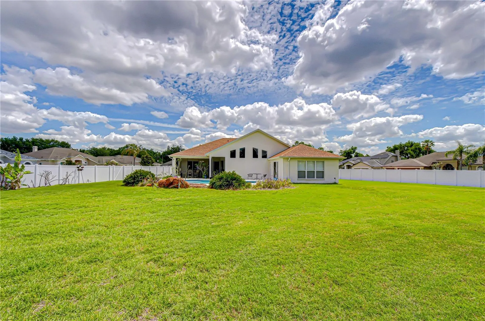 2833 Mossy Timber Trail Valrico FL 33596