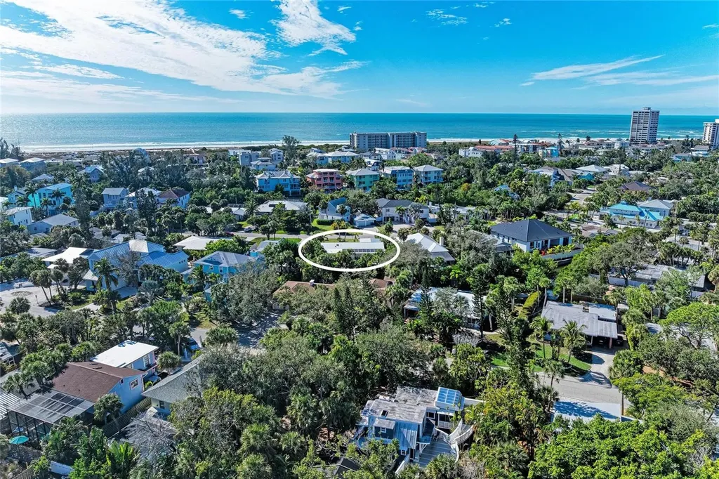 431 Island Circle Sarasota FL 34242