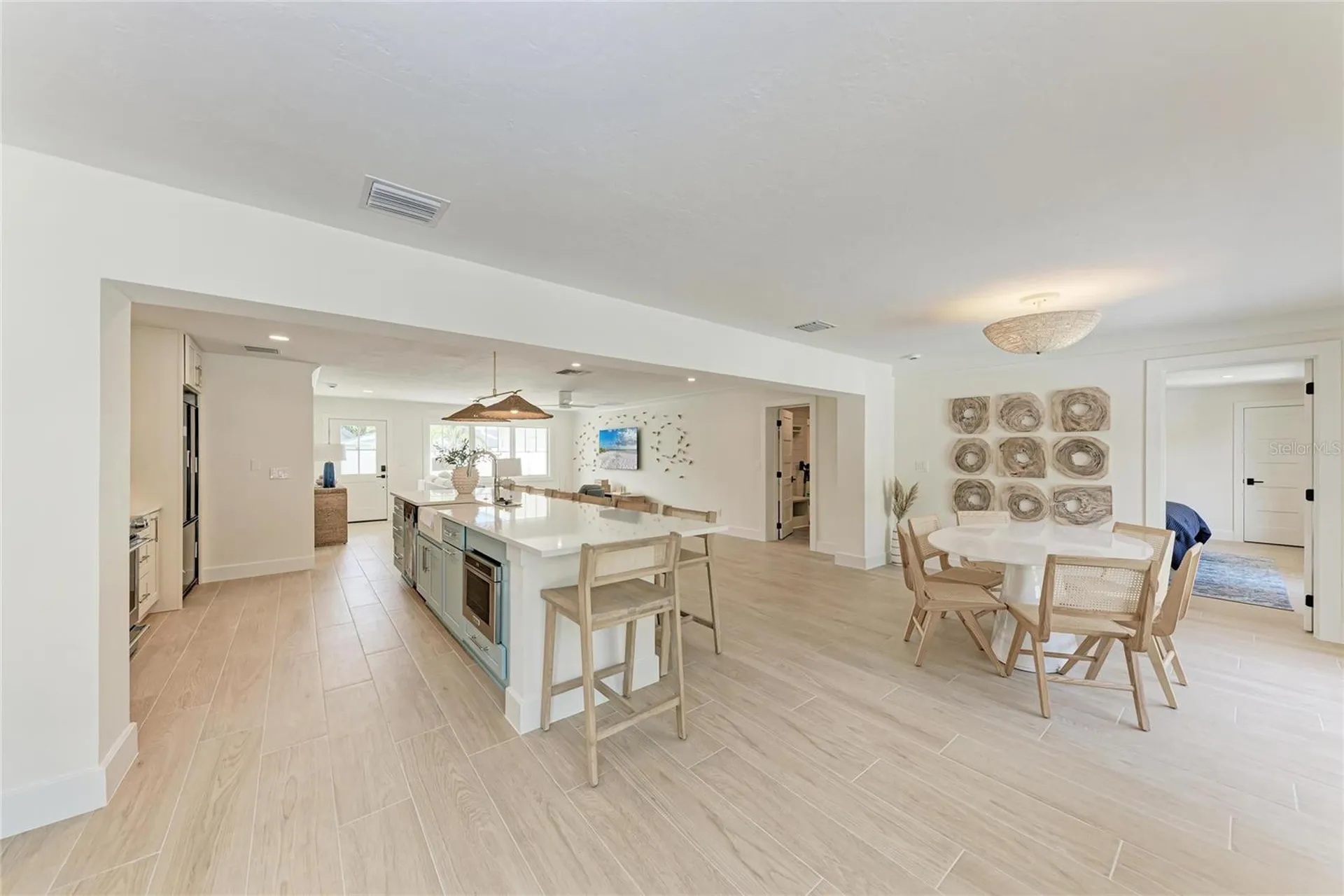 431 Island Circle Sarasota FL 34242