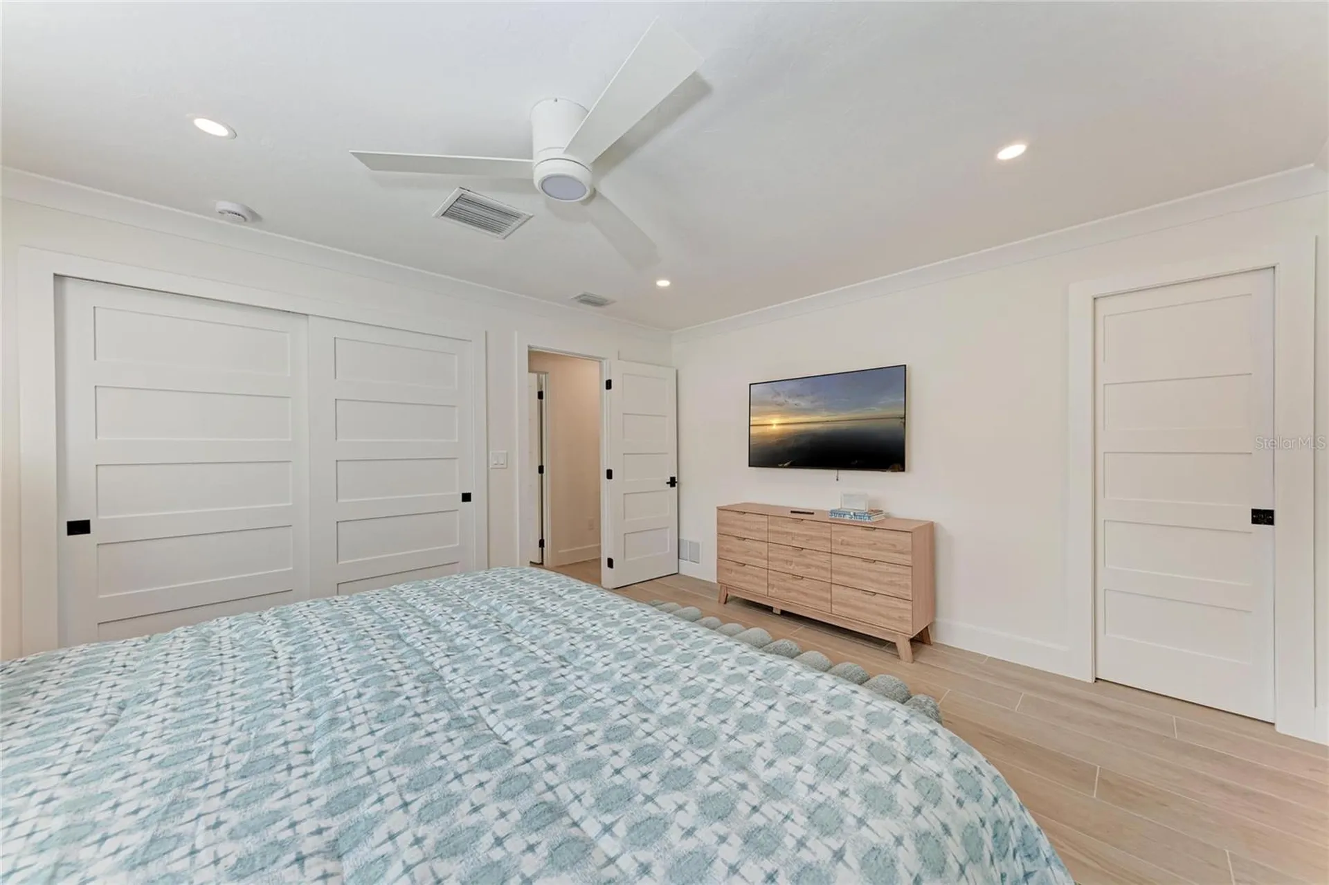 431 Island Circle Sarasota FL 34242