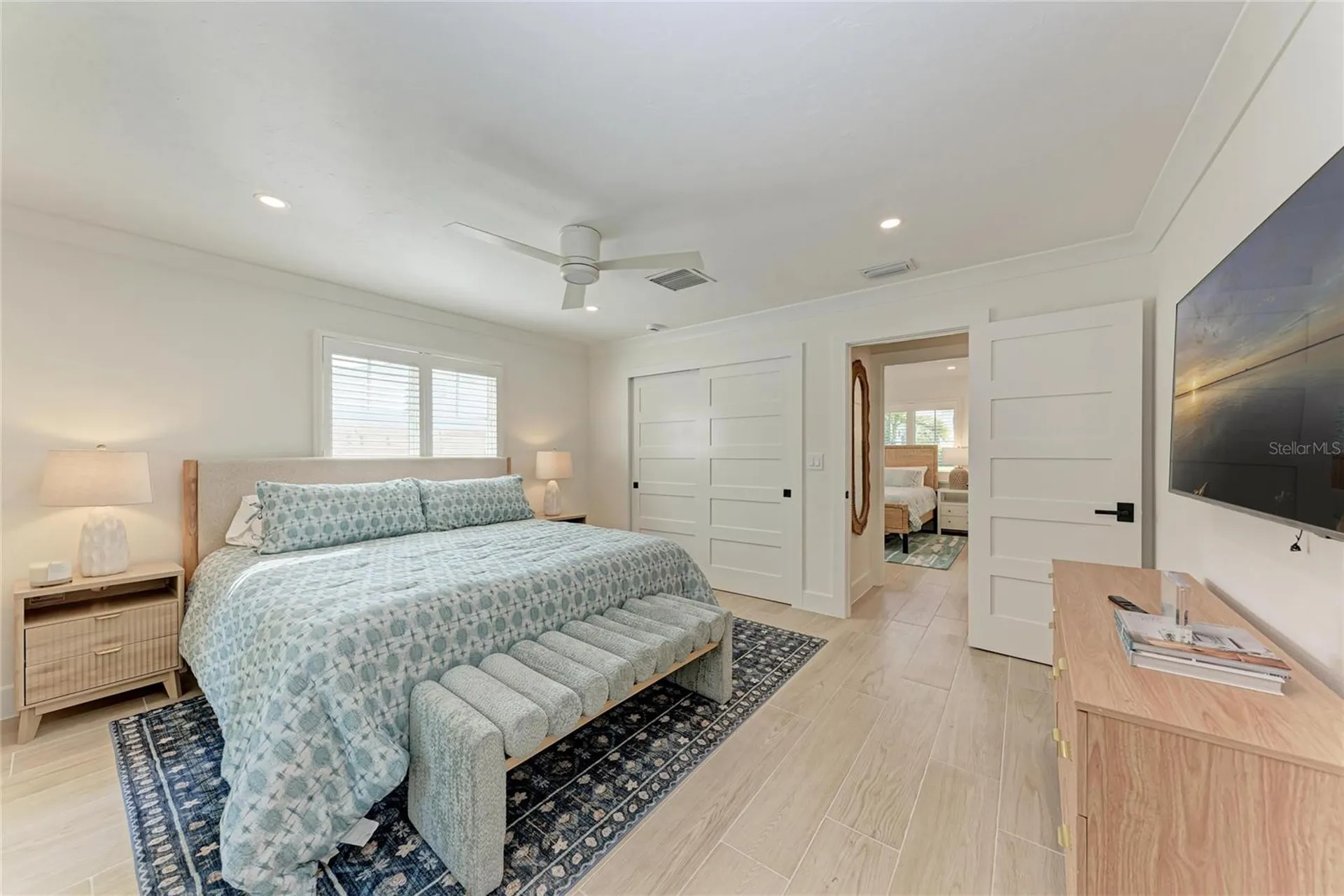 431 Island Circle Sarasota FL 34242