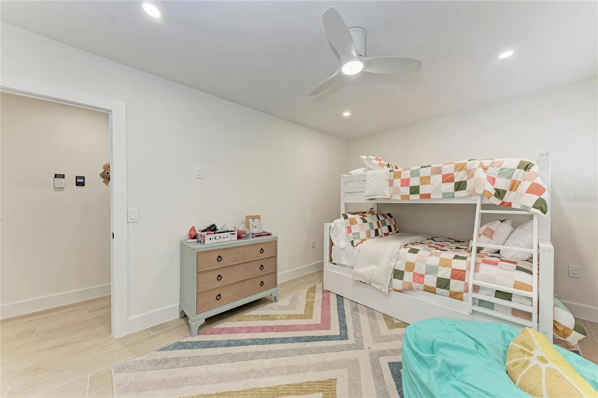 431 Island Circle Sarasota FL 34242