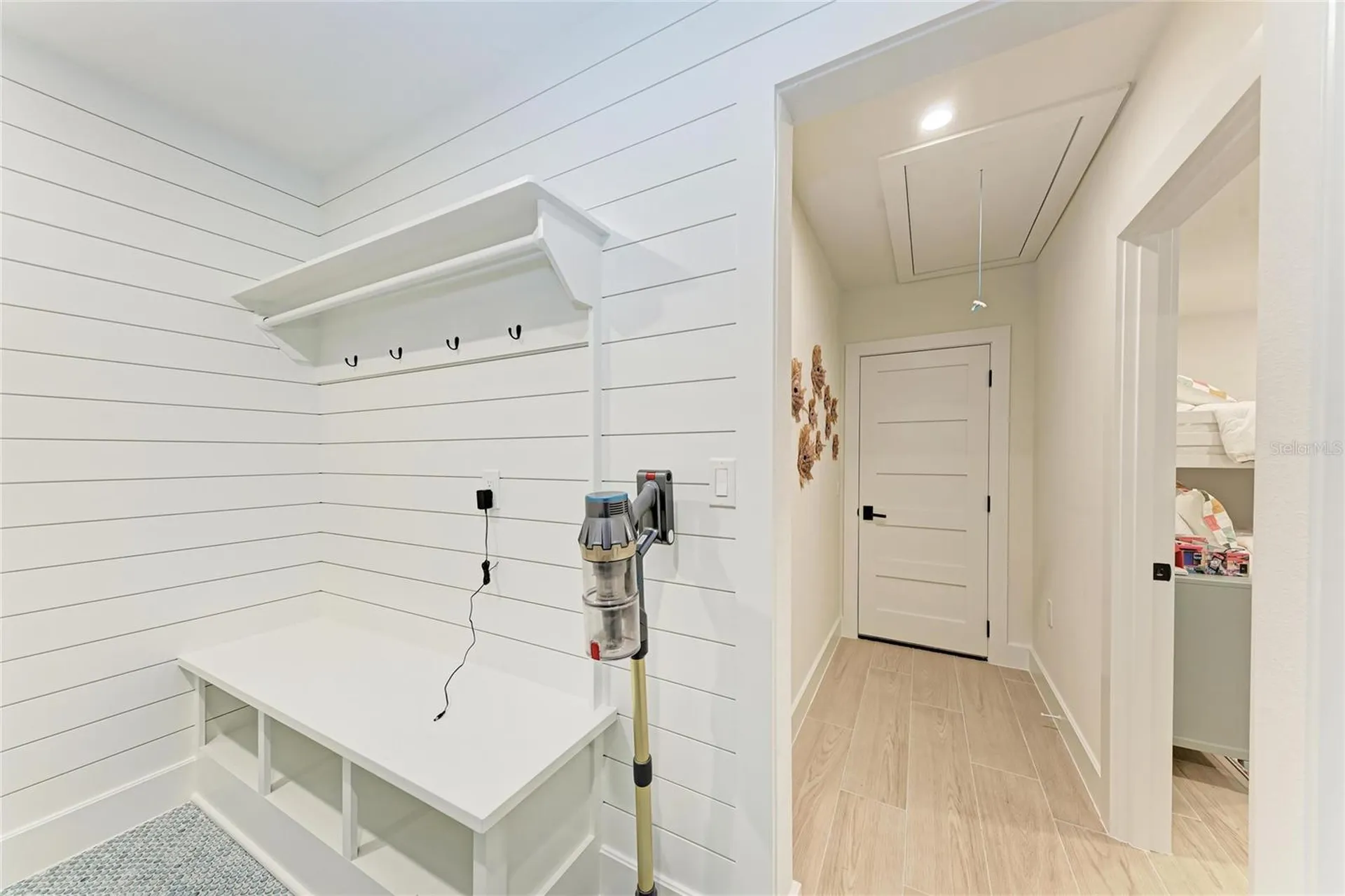 431 Island Circle Sarasota FL 34242