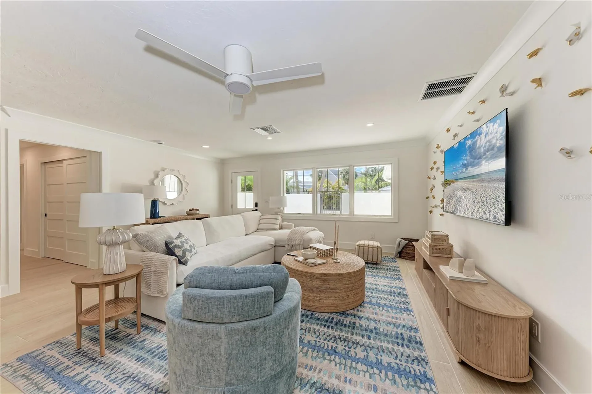 431 Island Circle Sarasota FL 34242