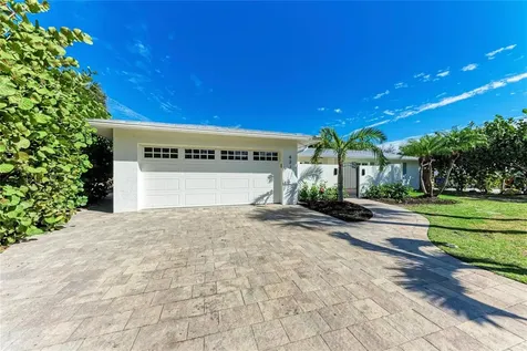 431 Island Circle Sarasota FL 34242